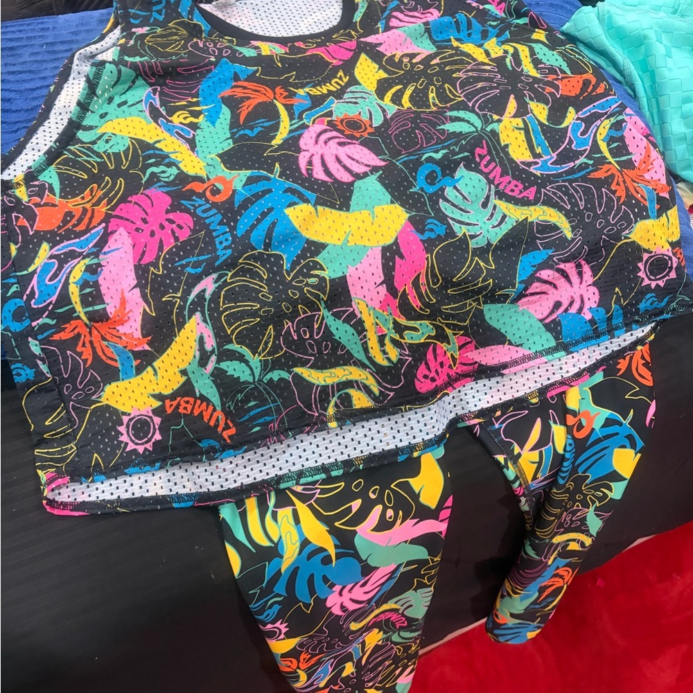 Zumba Fitness Kids Black Multicolor Tropical Rashguard Set
